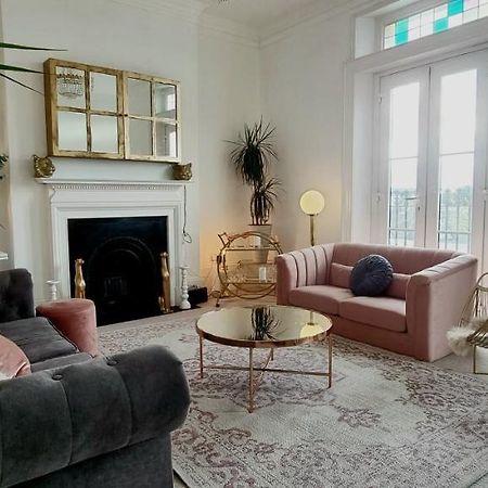 Elegant 5 Bed 4 Bath 'Vogue House' Parisian Style Home Margate Exteriör bild