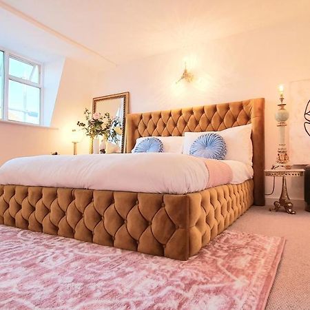Elegant 5 Bed 4 Bath 'Vogue House' Parisian Style Home Margate Exteriör bild