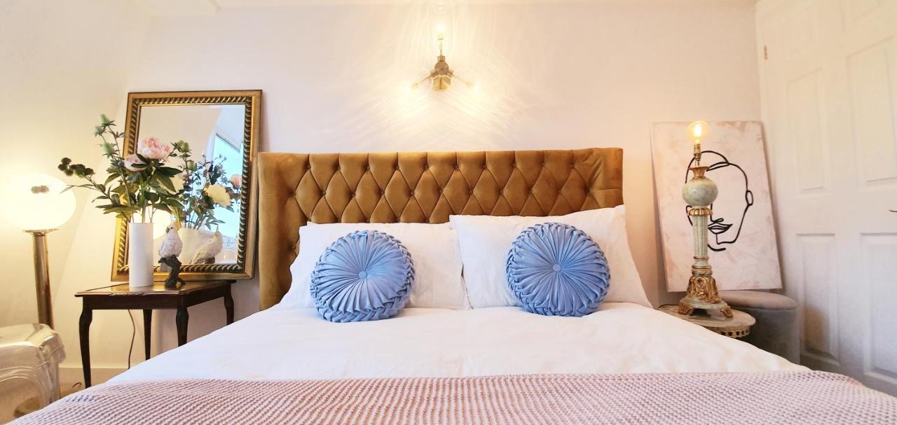 Elegant 5 Bed 4 Bath 'Vogue House' Parisian Style Home Margate Exteriör bild