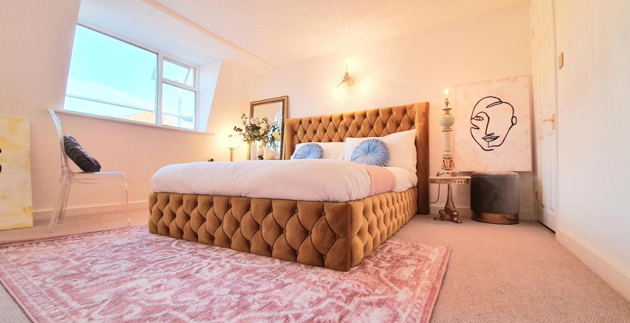 Elegant 5 Bed 4 Bath 'Vogue House' Parisian Style Home Margate Exteriör bild