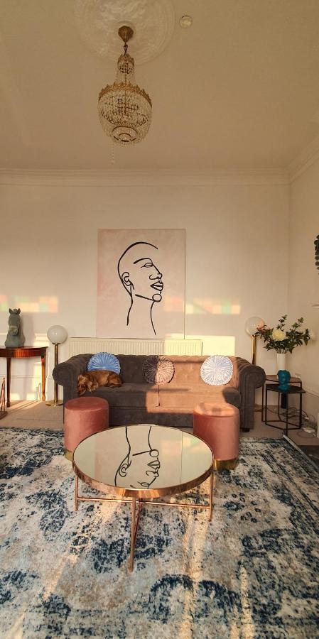 Elegant 5 Bed 4 Bath 'Vogue House' Parisian Style Home Margate Exteriör bild